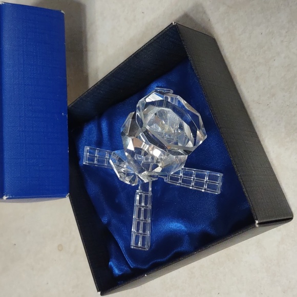 Crystal Marked NC. " Not Swarovski." Windmill. - Picture 12 of 12